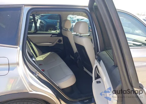 2011 BMW X3 xDrive28I z USA, uszkodzony, nr VIN 5UXWX5C52BL702265